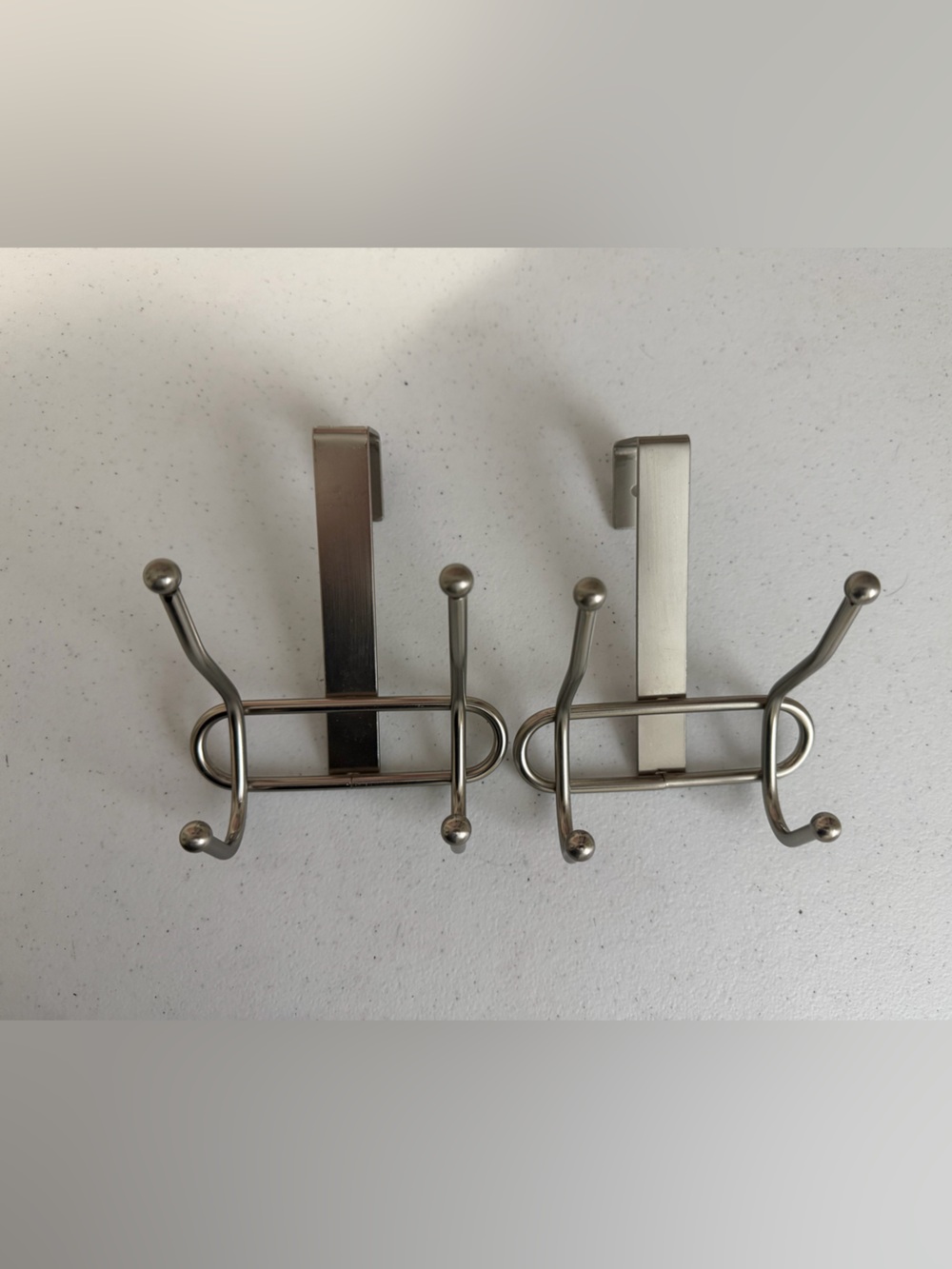 2 over the door hooks